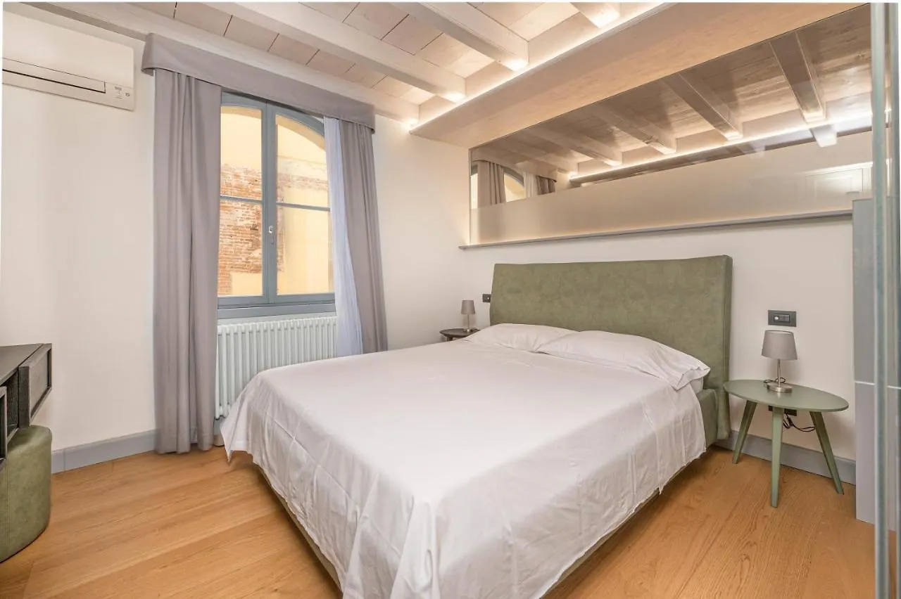 Verona Cathedral Apartments